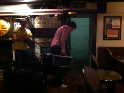 Tom-Gee-Bingley_Gig -pic21 Tom-Gee-Bingley_Gig -pic21